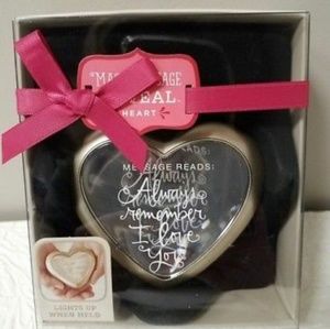 Hallmark Light Up w/Special Message Heart h